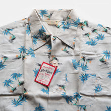 Load image into Gallery viewer, N.O.S 1960's "RANDOMWEAR" COTTON BOX SHIRTS (LARGE)