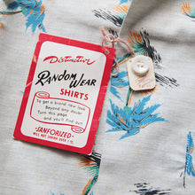Load image into Gallery viewer, N.O.S 1960's "RANDOMWEAR" COTTON BOX SHIRTS (LARGE)