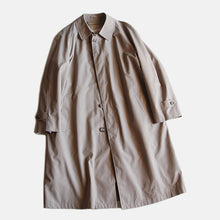 Load image into Gallery viewer, 1970's "Brooks Brothers" Balmacaan Coat (Large)
