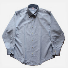Load image into Gallery viewer, "BROOKS BROTHERS" COTTON B.D SHIRT (LARGE)