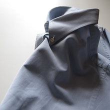 Load image into Gallery viewer, "BROOKS BROTHERS" COTTON B.D SHIRT (LARGE)