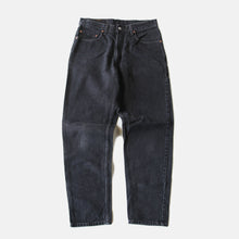 Load image into Gallery viewer, N.O.S 1990's "LEVI'S" 550 BLACK DENIM PANTS (W34) MADE IN USA