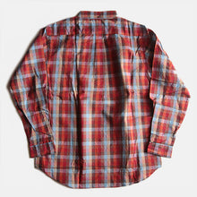 Load image into Gallery viewer, N.O.S 1960's "ALUMNI HALL" PULLOVER COTTON B.D SHIRT (MEDIUM)