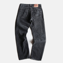 Load image into Gallery viewer, 1980's "LEVI'S" 505 BLACK DENIM PANTS (W32) MADE IN USA