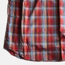 Load image into Gallery viewer, N.O.S 1960's "ALUMNI HALL" PULLOVER COTTON B.D SHIRT (MEDIUM)