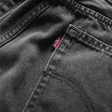 Load image into Gallery viewer, OLD "LEVI'S" 501 BLACK DENIM PANTS (W35 L32)