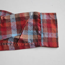 Load image into Gallery viewer, N.O.S 1960's "ALUMNI HALL" PULLOVER COTTON B.D SHIRT (MEDIUM)