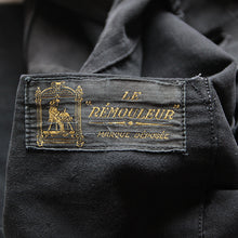 Load image into Gallery viewer, 1940's FRENCH WORK BLACK MOLESKIN JACKET WITH V-POCKET (MEDIUM)