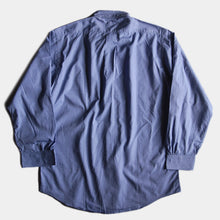 Load image into Gallery viewer, MADE IN USA "BROOKS BROTHERS" COTTON B.D.SHIRT (MEDIUM) MINT CONDITION