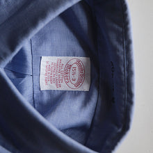Load image into Gallery viewer, MADE IN USA "BROOKS BROTHERS" COTTON B.D.SHIRT (MEDIUM) MINT CONDITION