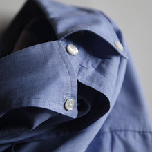 Load image into Gallery viewer, MADE IN USA "BROOKS BROTHERS" COTTON B.D.SHIRT (MEDIUM) MINT CONDITION