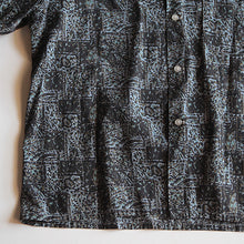 Load image into Gallery viewer, MADE IN USA 1960's "CALIFORNIA" BATIK COTTON BOX SHIRT (LARGE)