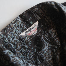 Load image into Gallery viewer, MADE IN USA 1960's "CALIFORNIA" BATIK COTTON BOX SHIRT (LARGE)