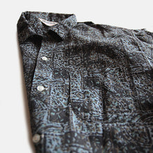 Load image into Gallery viewer, MADE IN USA 1960's "CALIFORNIA" BATIK COTTON BOX SHIRT (LARGE)