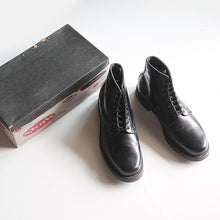 Load image into Gallery viewer, N.O.S 1960's CORK SOLE WORK BOOTS WITH BOX (7 HALF D)