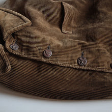 Load image into Gallery viewer, MADE IN FRANCE 1930's CORDUROY HUNTING JACKET (LARGE)
