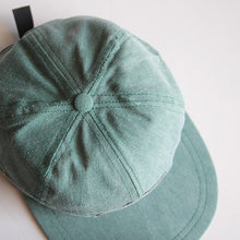 Load image into Gallery viewer, N.O.S 1990's "NEW ENGLAND CAP" COTTON FISHING CAP (ONE SIZE FITS ALL)