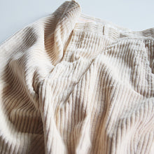Load image into Gallery viewer, 1960's "BROOKS BROTHERS" CORDUROY SLACKS (W35)