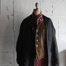 Load image into Gallery viewer, 1930's~ FRENCH HUNTING CORDUROY VEST (MEDIUM)