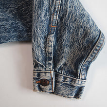 Load image into Gallery viewer, 1980's "LEVI'S" 70507 SILVER TUB DENIM JACKET (UNISEX MEDIUM)