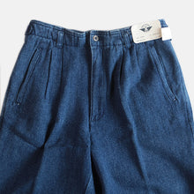Load image into Gallery viewer, N.O.S "DOCKERS" INDIGO HEAVY TWILL SLACKS (W33 L34)