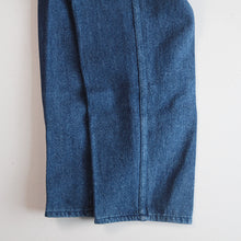 Load image into Gallery viewer, N.O.S "DOCKERS" INDIGO HEAVY TWILL SLACKS (W33 L34)