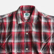 Load image into Gallery viewer, N.O.S "PILGRIM" COTTON BOX SHIRT (14 HALF)