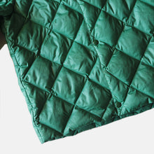 Load image into Gallery viewer, 1960's "EDDIE BAUER" QUILTING DOWN JACKET (MEDIUM)