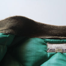 Load image into Gallery viewer, 1960's "EDDIE BAUER" QUILTING DOWN JACKET (MEDIUM)