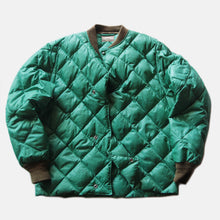 Load image into Gallery viewer, 1960's "EDDIE BAUER" QUILTING DOWN JACKET (MEDIUM)