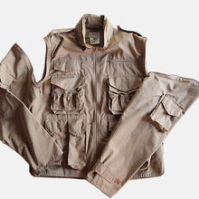 Load image into Gallery viewer, 1980's "ORVIS" 2 WAY FISHING JACKET (LARGE) MINT CONDITION