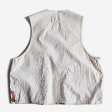 Load image into Gallery viewer, 1960's "WILD LIFE BLAND" FISHING VEST ECRU (MEDIUM)