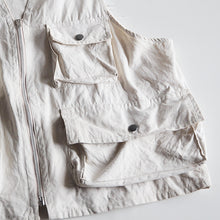 Load image into Gallery viewer, 1960's "WILD LIFE BLAND" FISHING VEST ECRU (MEDIUM)