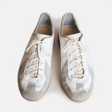 Load image into Gallery viewer, VINTAGE ORIGINAL GERMAN TRAINER (27.0cm)