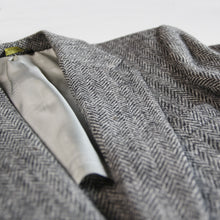 Load image into Gallery viewer, OLD HARRIS TWEED WOOL JACKET (MEDIUM) MINT CONDITION