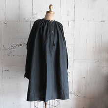 画像をギャラリービューアに読み込む, ANTIQUE FRENCH INDIGO LINEN BIAUDE (ONE SIZE FITS ALL) NEAR DEADSTOCK