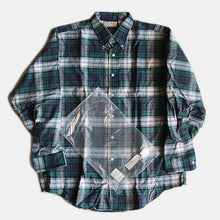 Load image into Gallery viewer, N.O.S 1980's "L.L.BEAN" BLK WACH B.D COTTON SHIRT (LARGE)