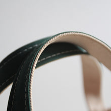 Load image into Gallery viewer, "L.L.BEAN" BOAT AND TOTE (MEDIUM) MINT CONDITION