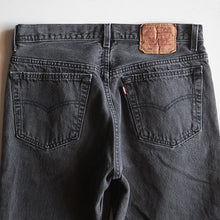 Load image into Gallery viewer, 1990's "LEVI'S" 501 BLACK DENIM PANTS MADE IN USA (W32 L32)