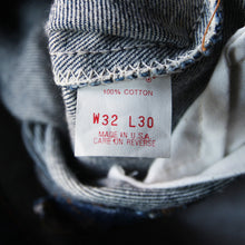 Load image into Gallery viewer, "LEVI'S" 505 DENIM PANTS (W32) MINT CONDITION MADE IN USA