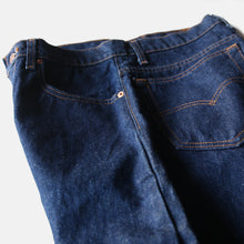 Load image into Gallery viewer, "LEVI'S" 505 DENIM PANTS (W32) MINT CONDITION MADE IN USA