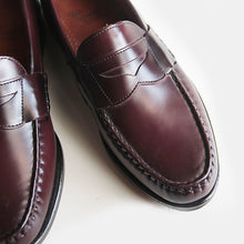 Load image into Gallery viewer, "ALLEN EDMONDS" COIN LOAFER (SIZE 8D) MINT CONDITION