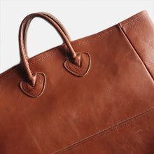 Load image into Gallery viewer, 1980's "L.L.BEAN" LEATHER BIG TOTE