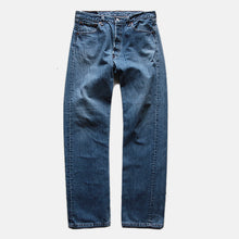 Load image into Gallery viewer, 1990's "LEVI'S" 501 BLUE DENIM MADE IN USA (W33 L34)
