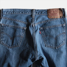 Load image into Gallery viewer, 1990's "LEVI'S" 501 BLUE DENIM MADE IN USA (W33 L34)