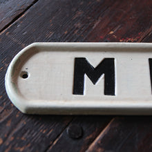 画像をギャラリービューアに読み込む, VINTAGE RESTROOM SIGN