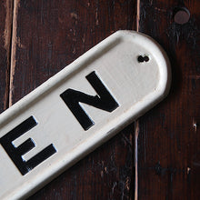 画像をギャラリービューアに読み込む, VINTAGE RESTROOM SIGN