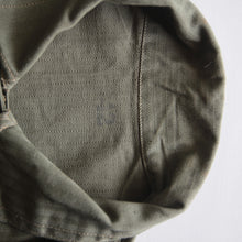 Load image into Gallery viewer, N.O.S 1940's "U.S.M.C" P-41 H.B.T JACKET (42 LARGE)