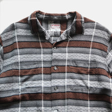 Load image into Gallery viewer, ~ 1960's "Mc GREGOR" RAYON BOX SHIRT (MEDIUM-LARGE)