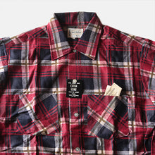 Load image into Gallery viewer, MADE IN U.S.A N.O.S 1960's PRINT FLANNEL L/S COTTON SHIRT (MEDIUM)